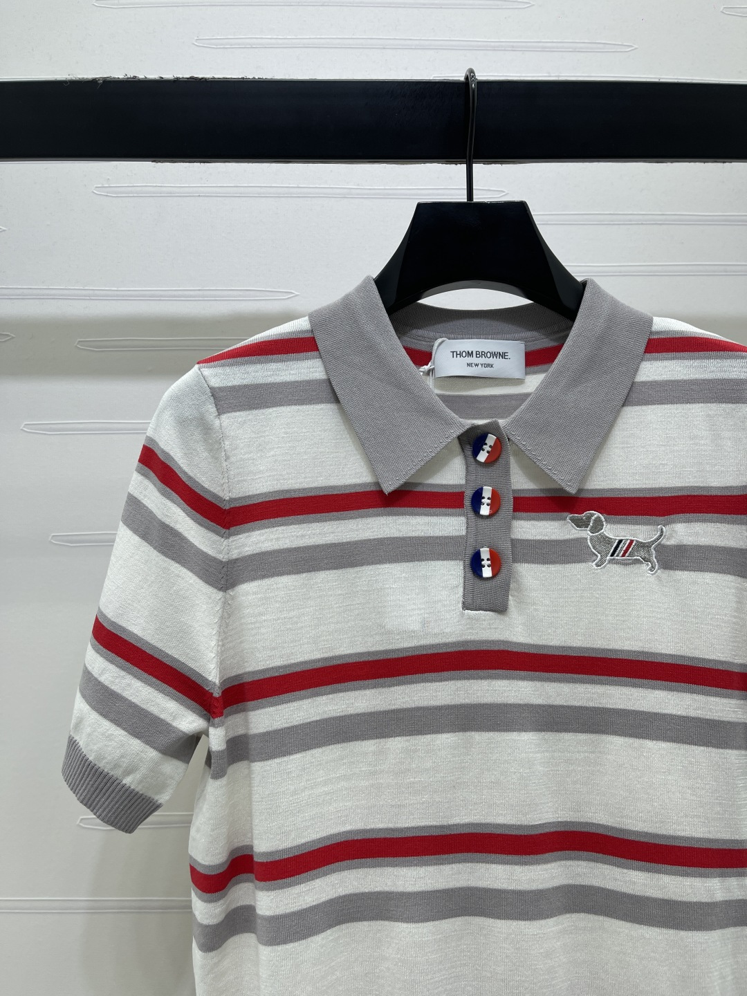 Women's short sleeves